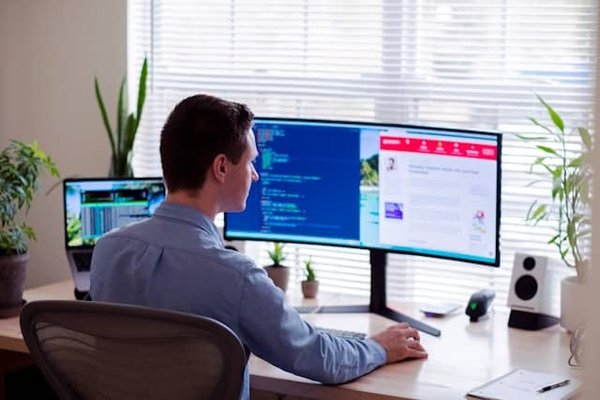 Choisir le Bon Framework de Développement Web : Les Incontournables pour Booster Votre Projet en 2023