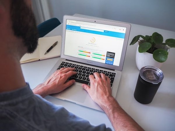 Les 10 Facteurs Clés de Succès en SEO à Connaître pour Booster Votre Référencement